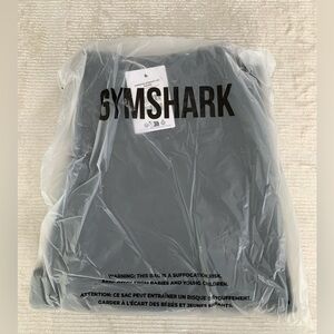 NEW Gymshark Men’s CREST STRAIGHT LEG JOGGERS
Regular Fit - Size MEDIUM Black